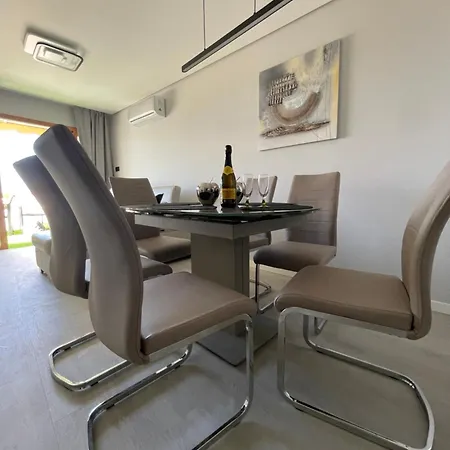 Appartement Geranios Paradise