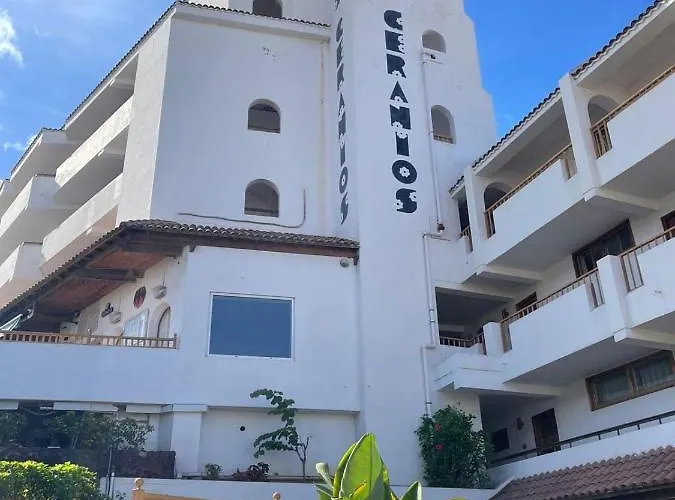 Apartment Geranios Paradise *